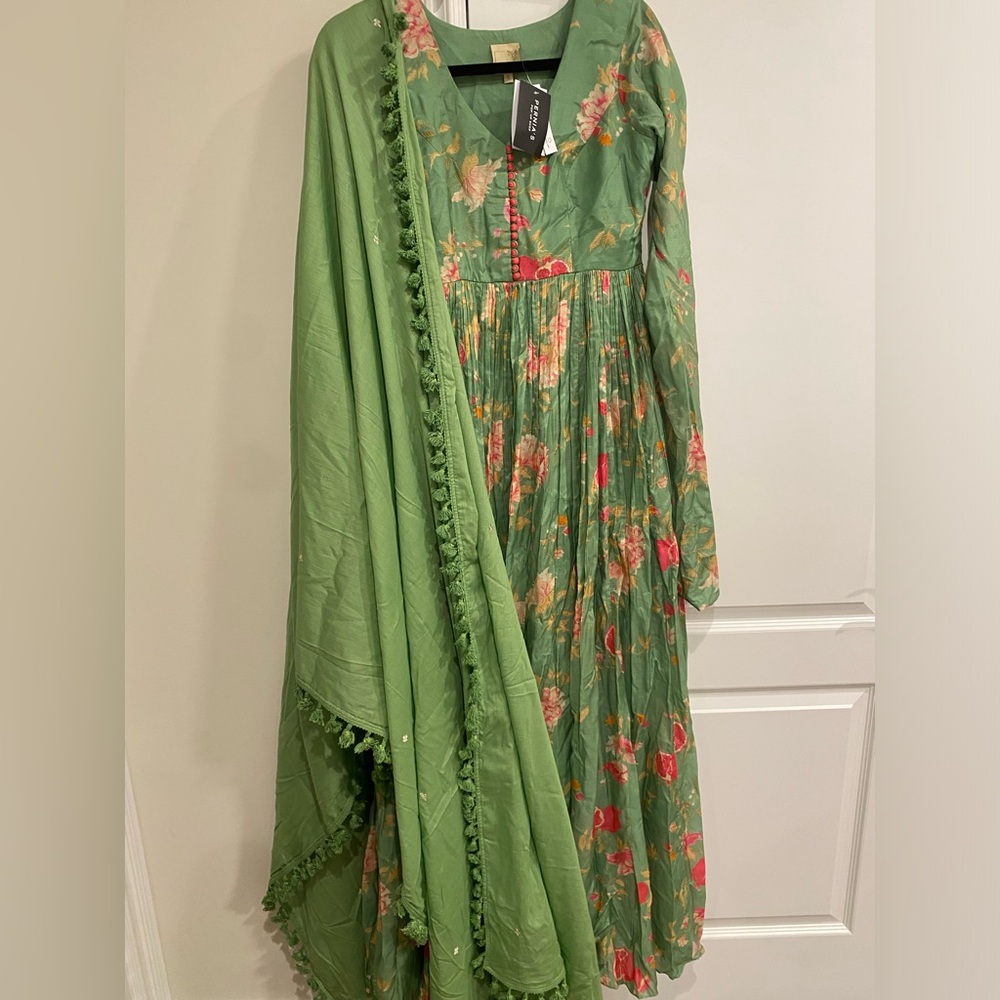 Brand New from Pernia Pop Paulmi & Harsh size S